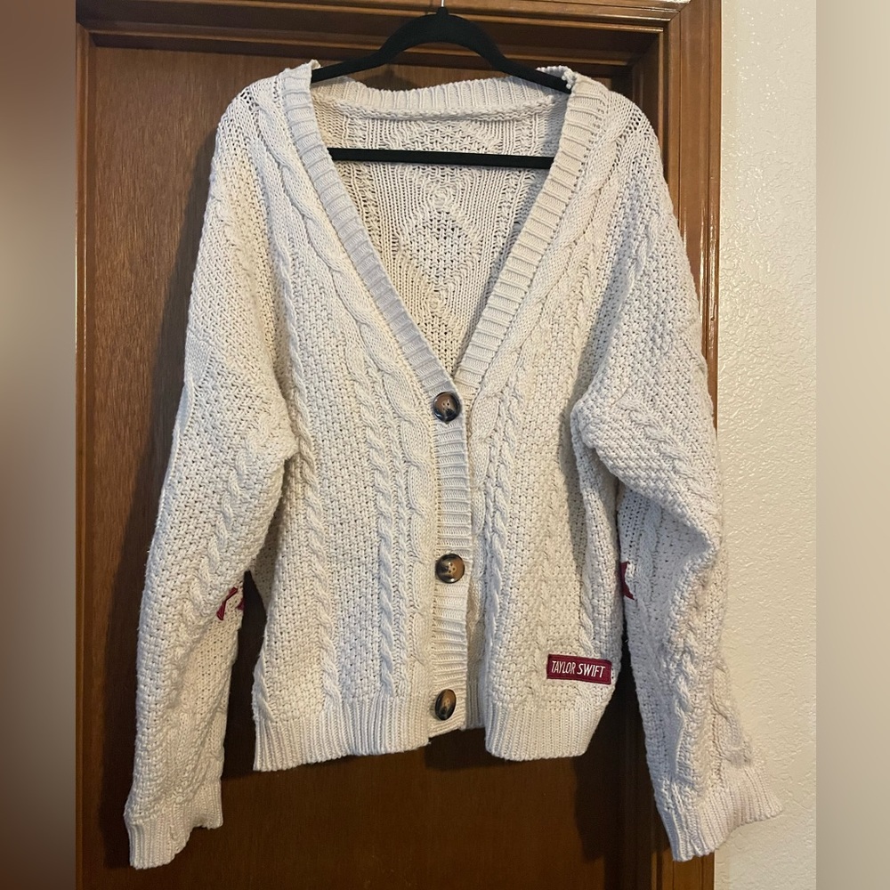Taylor Swift Red (Taylor’s Version) Cardigan in Size M/L